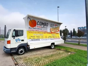 Pubblicità Camion vela: vantaggi del noleggio